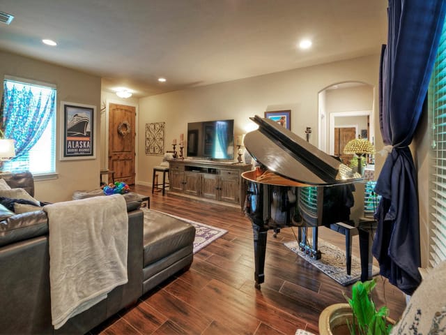 15705 Wildwood TRL