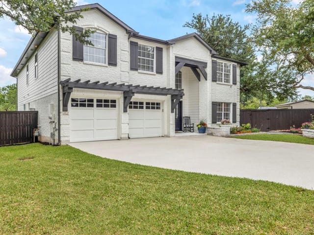 15708 Foxboro Ct