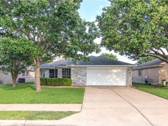 15709 Cadoz Dr