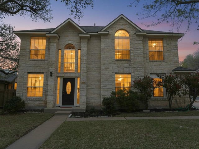15714 Monona CV