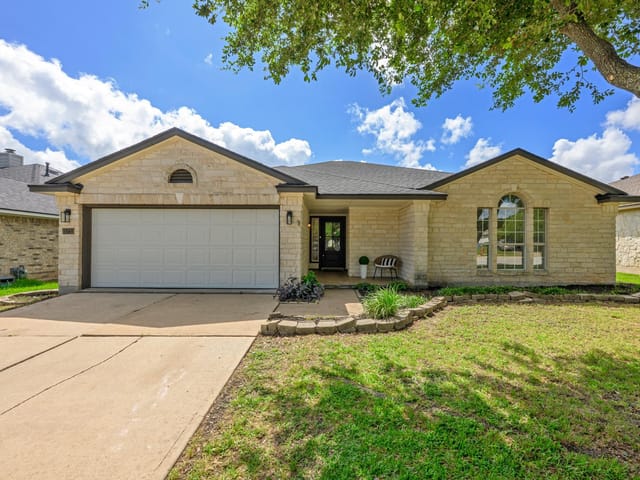 15733 Cadoz DR