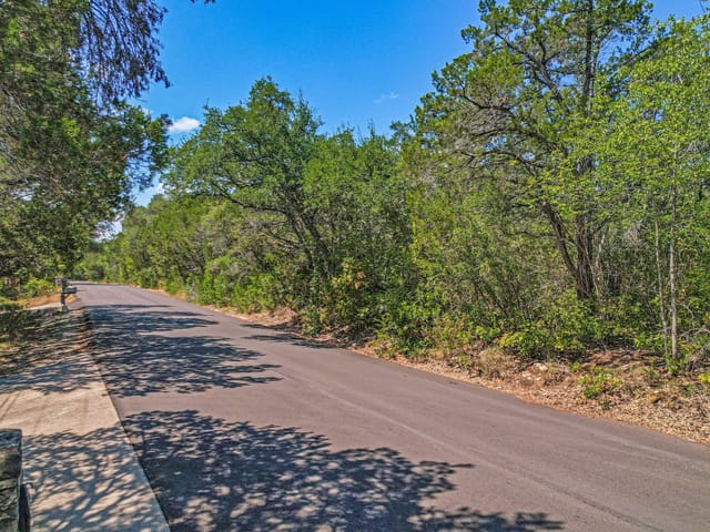15746 Booth CIR