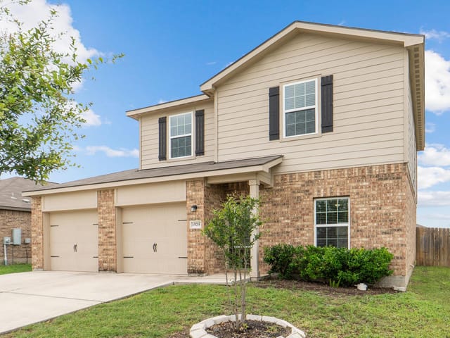 1579 Violet LN