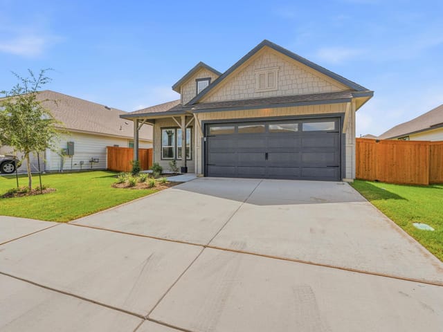 158 Paul Pena DR