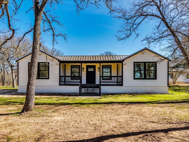 158 Shady Oaks Dr