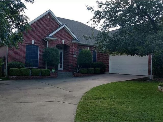 15802 Garrison CIR