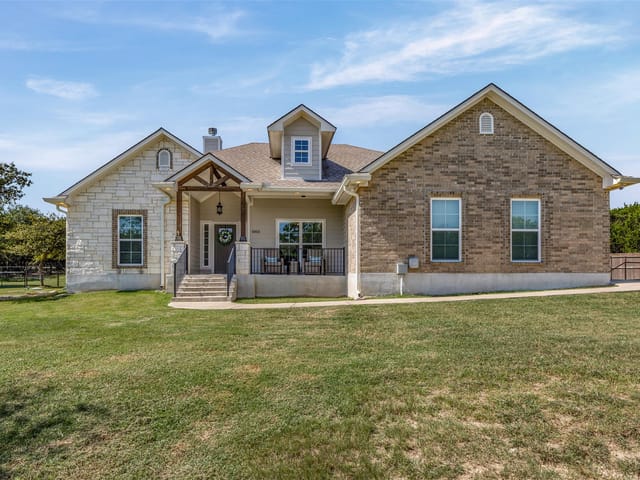 15821 Salado Dr