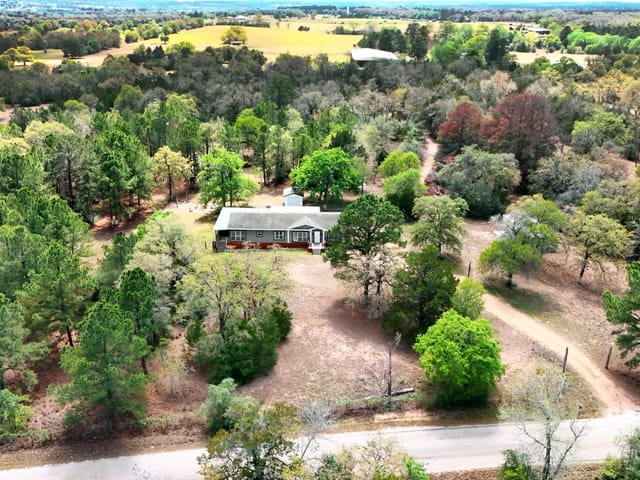 159 Farris Ln