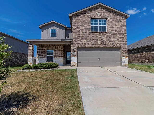 1590  Twin Estates Dr