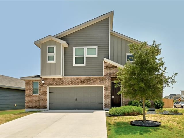 15901 Cadoz Dr