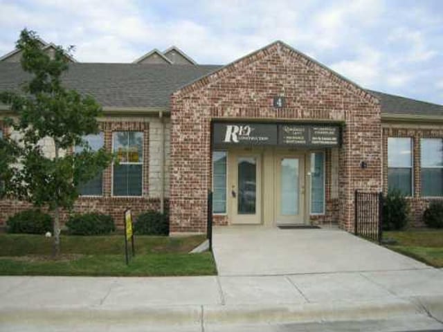15901 Central Commerce DR