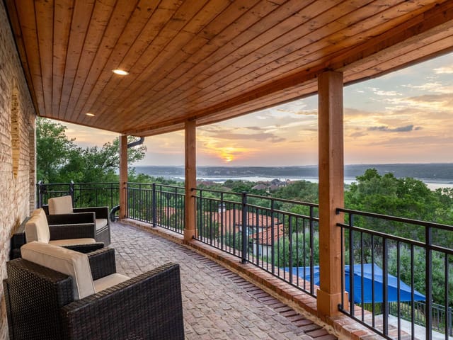 15902 Soleil Ct