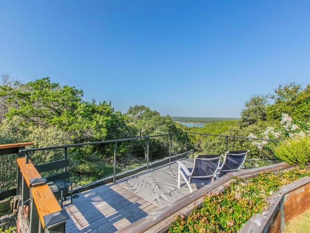 15927 Brazos DR