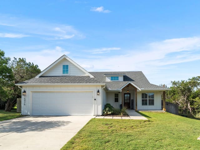 15975 Charlya DR