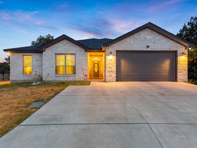 15987 Crockett DR
