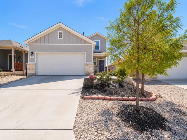 160 Honey Oak LN