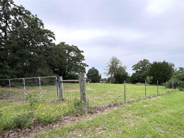 160 Rosanky Cattle Company Rd Unit #R