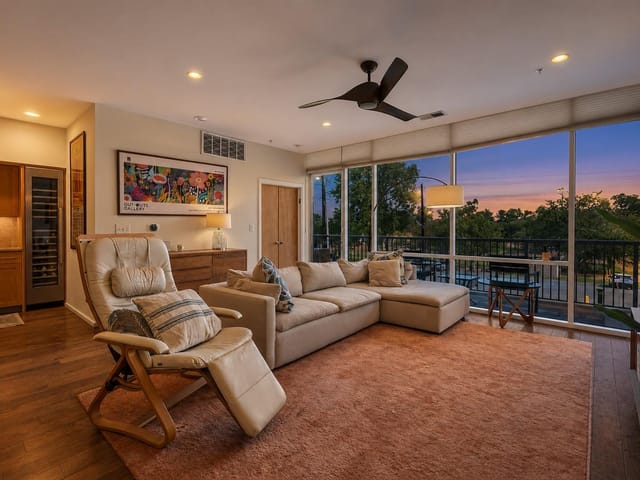 1600 Barton Springs RD Unit #1201