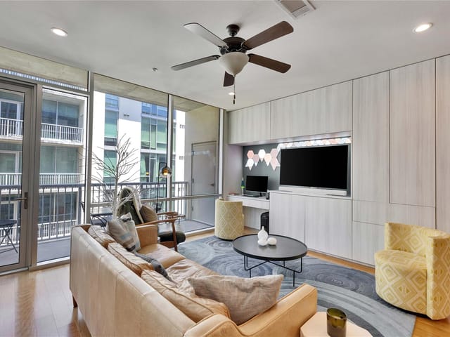 1600 Barton Springs Rd Unit #2403