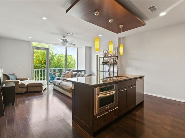 1600 Barton Springs RD Unit #3205
