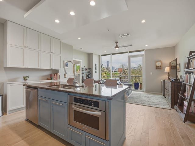 1600 Barton Springs Rd Unit #4305