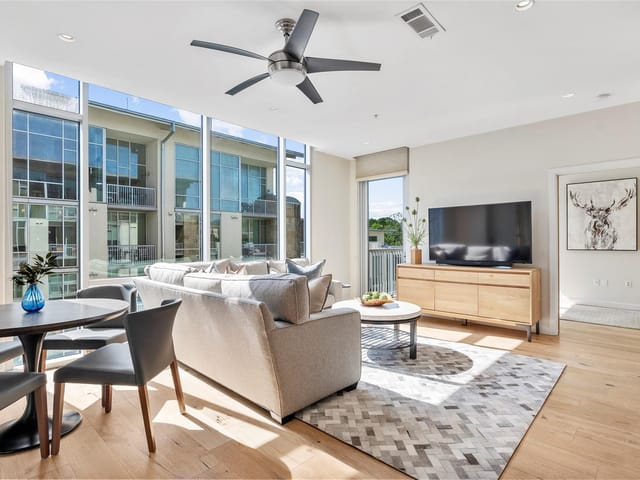 1600 Barton Springs RD Unit #5503