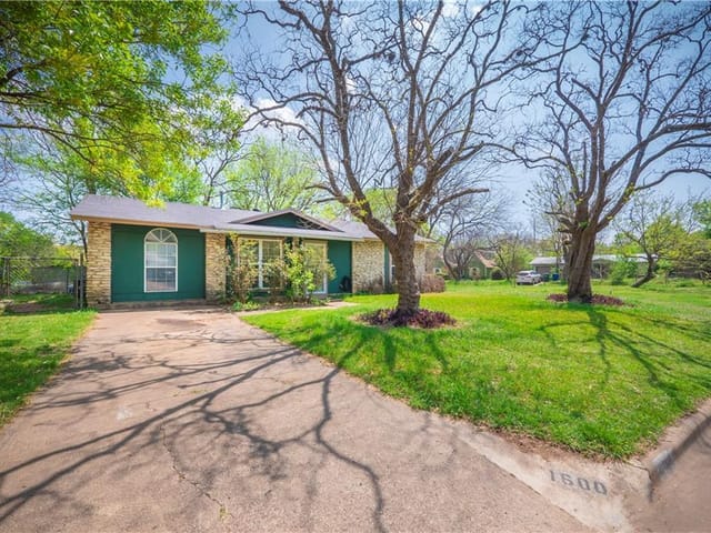 1600 Fair Oaks Dr