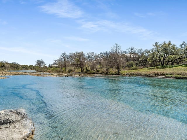 1600 Flite Acres Rd