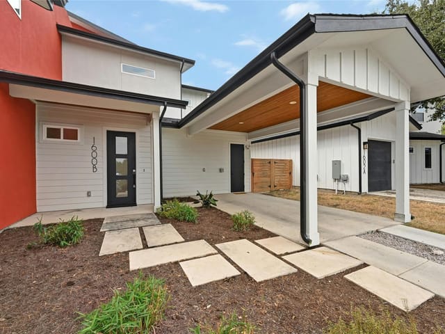 1600 PEREZ St Unit #B
