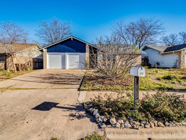 1600 Pine Knoll DR