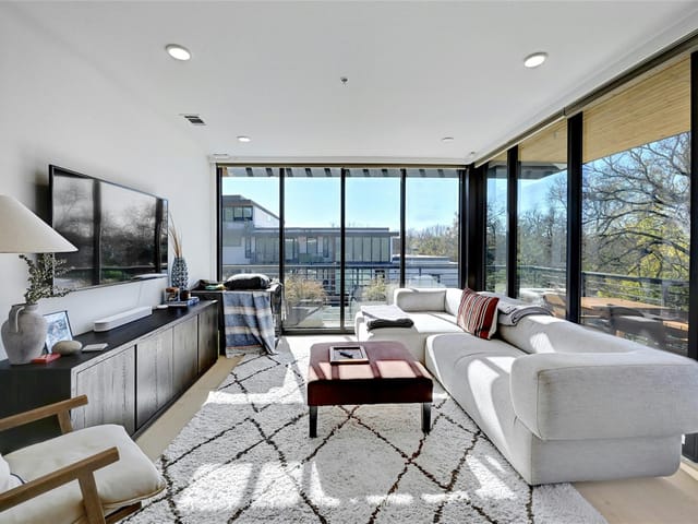 1600 S 1st ST Unit #301