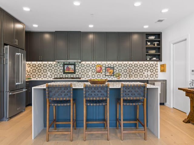 1600 S 1st ST Unit #404