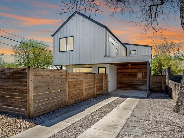 1600 Singleton Ave