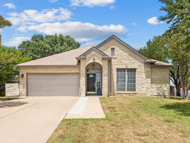 1600 Viki Lynn CT