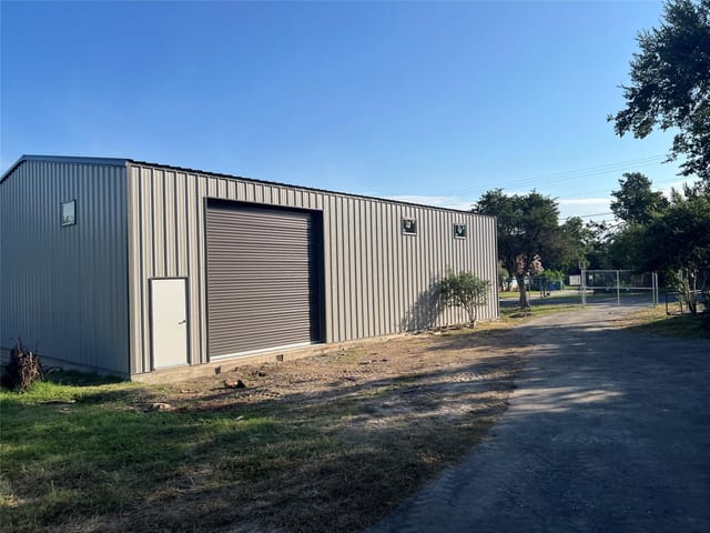 16001 AWALT DR
