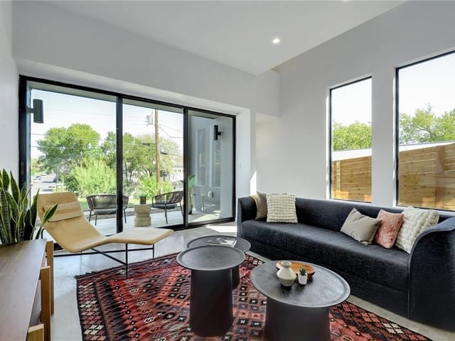 1601 J J Seabrook Dr Unit #1