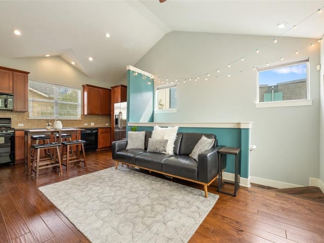 1601 Miriam Ave Unit #112