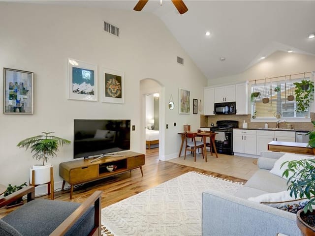 1601 Miriam Ave Unit #217