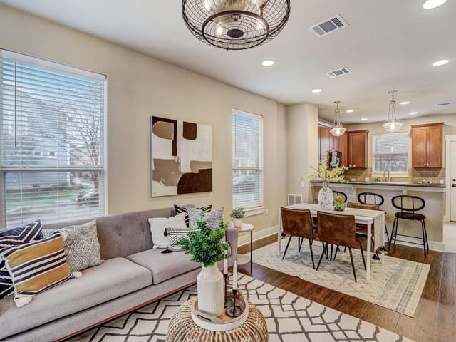 1601 Miriam Ave Unit #302