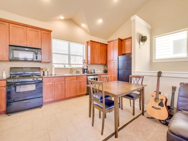 1601 Miriam Ave Unit #313