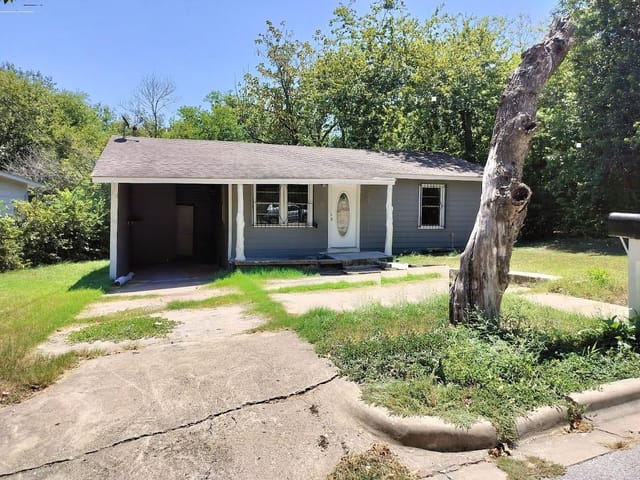 1601 N Redondo Dr