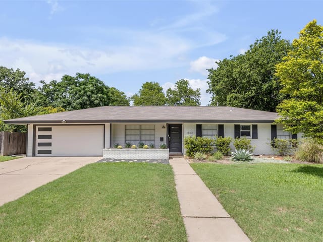 1602 Ashberry Dr