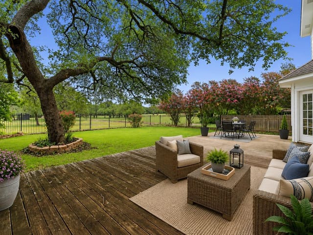 1602 Iris LN