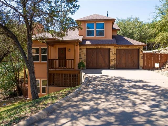 1602 Medio Calle
