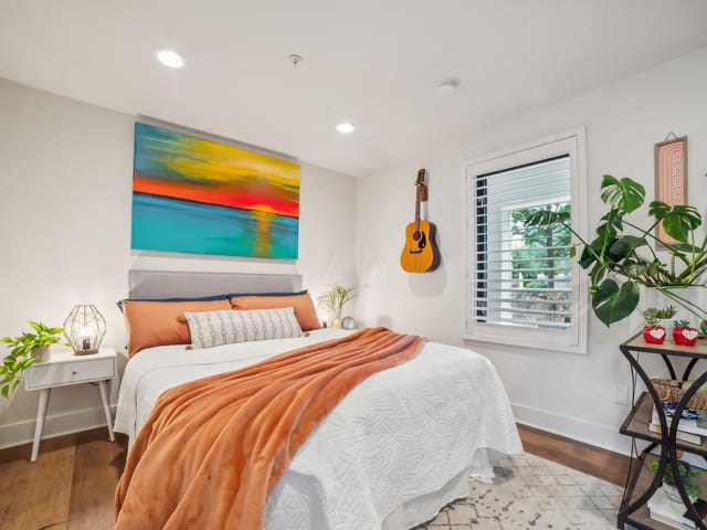 1603 Enfield RD Unit #100