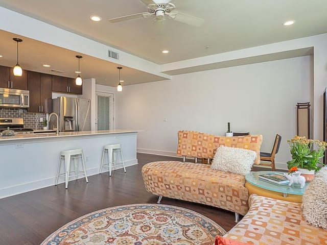 1603 Enfield RD Unit #215