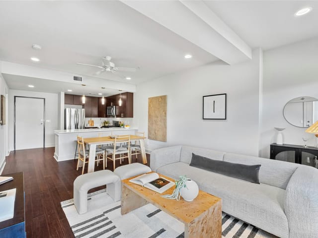 1603 Enfield RD Unit #305