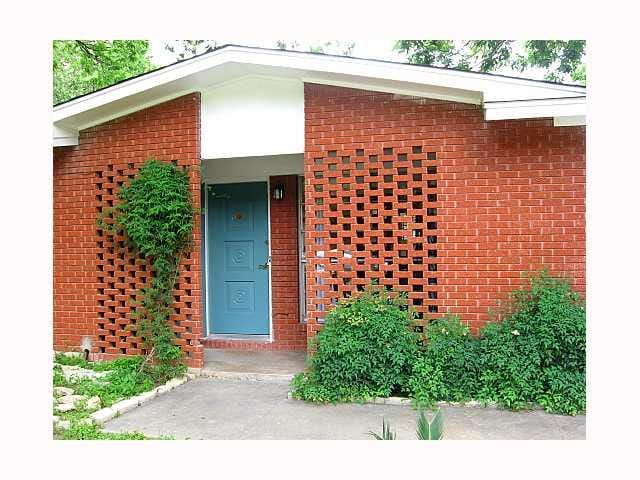 1603 N Redondo Dr