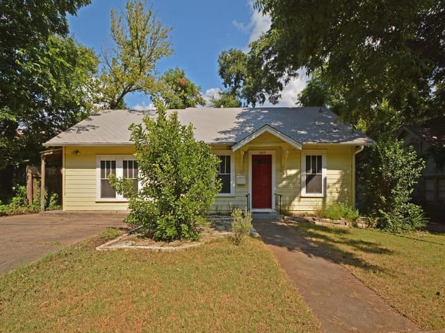 1604 Alameda DR