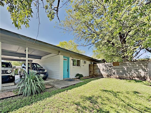 1604 Parker Ln
